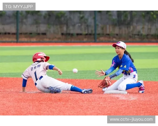 平湖市林埭镇棒球产业带动周边农民参与棒球运动